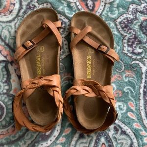 RARE Braided Yara Birkenstocks!🌸